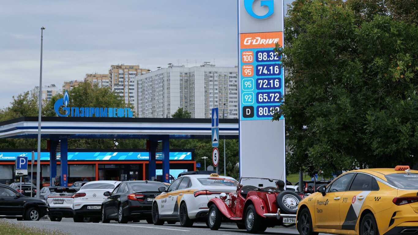 Грітися треба, а санкції зачекають: Європа закупила рекордні обсяги російського газу - фото 1