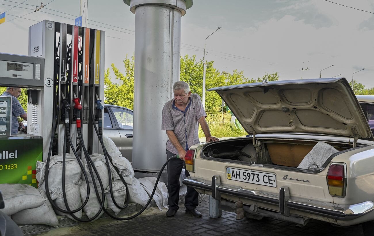 Бензин знову подорожчав, а дизель завмер за крок від 100 грн: що відбувається на АЗС - фото 1