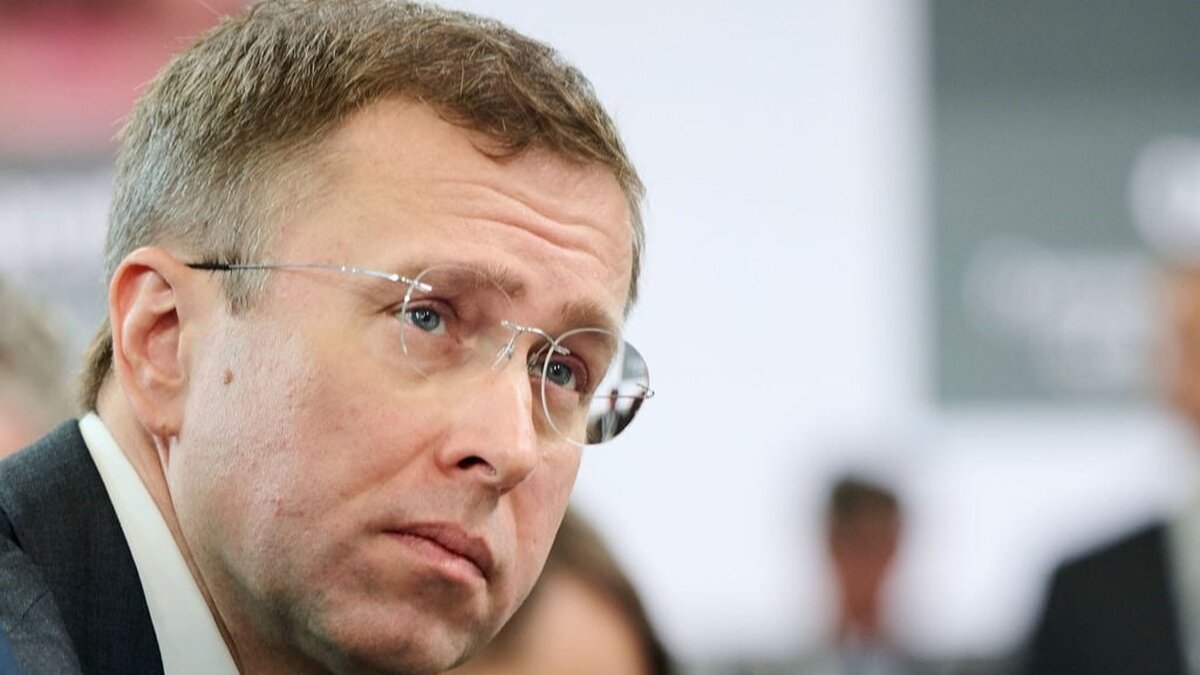 Доплати прифронтовим учителям зберегли: Кабмін перерозподілив 731 мільйон гривень - фото 1