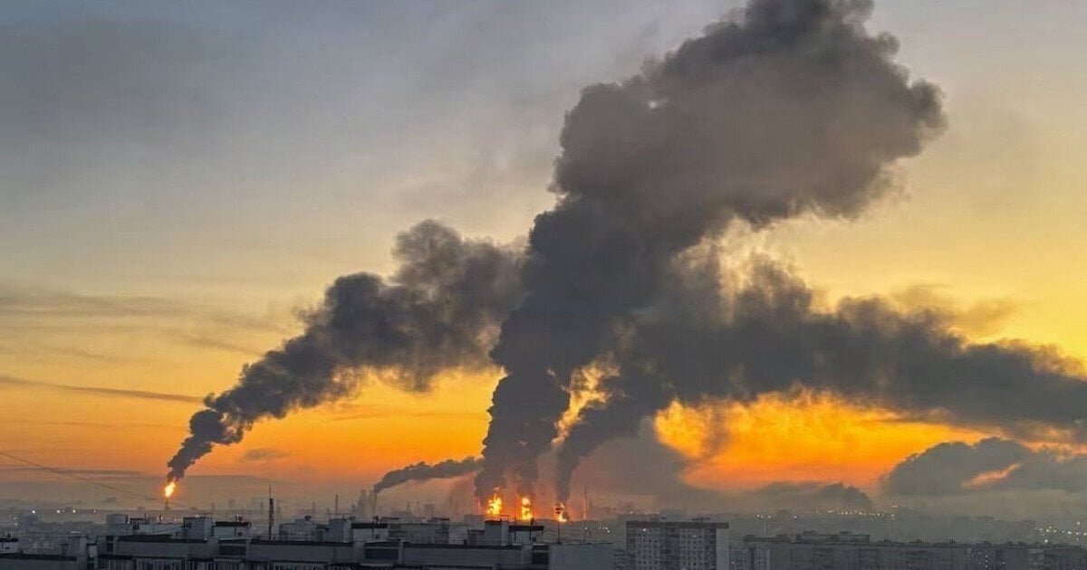 Нічний удар по Києву та навалу дронів у РФ: головні новини ночі - фото 1