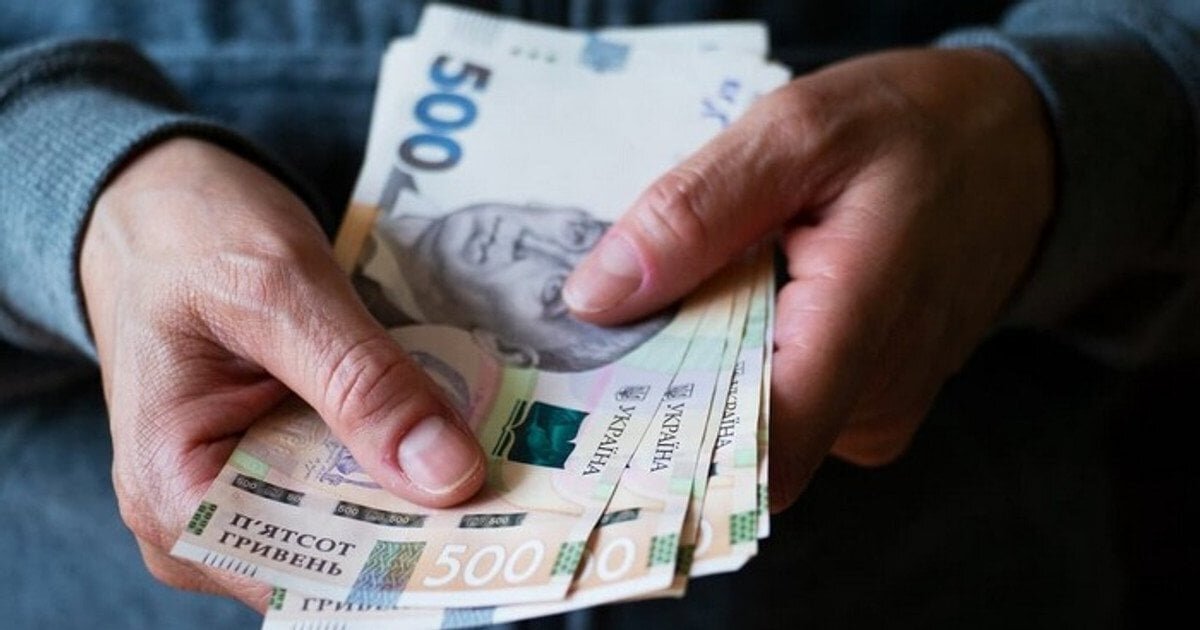 Пенсії з 1 жовтня: скільки чекати українцям та хто отримає вікові доплати - фото 1