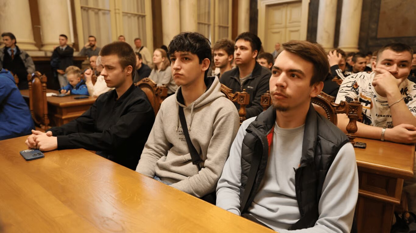 «Іспит» від ТЦК не пройшов: суд скасував мобілізацію студента, якого призвали через незнання навчального плану - фото 1