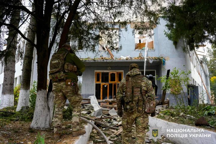 Удар по університету в Рівному: 25 поранених та знищений навчальний корпус - фото 1