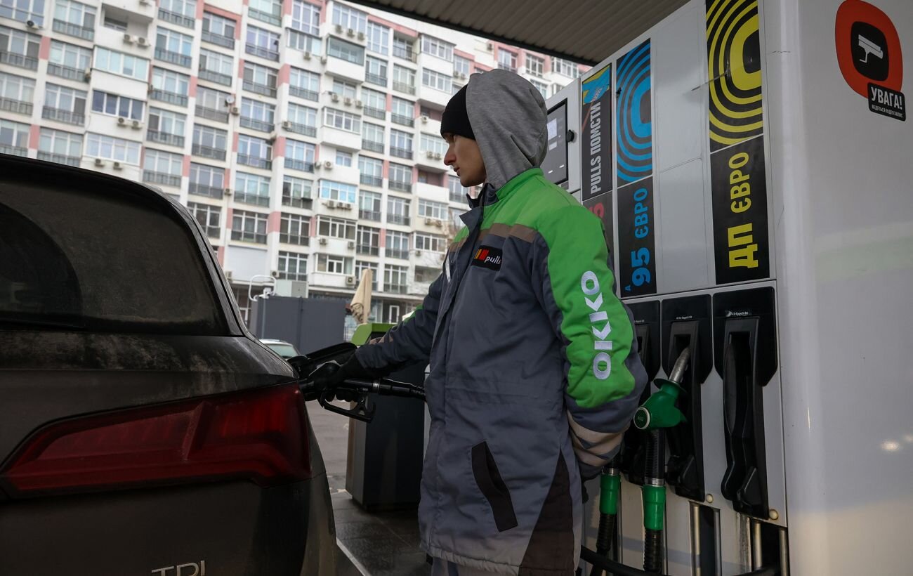 Дизель летить угору, а автогаз пробив стелю в 50 гривень: що коїться на українських АЗС - фото 1