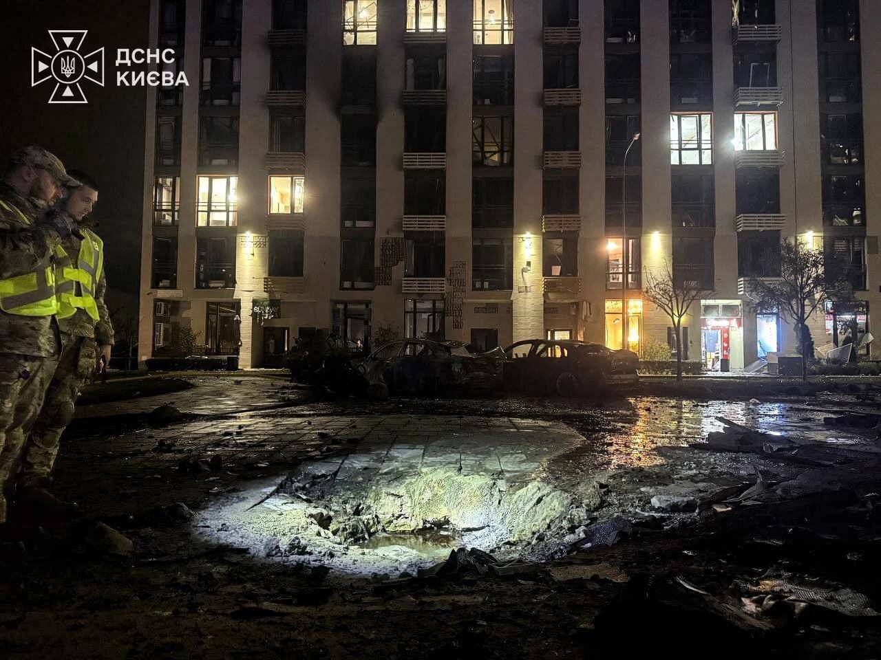 Удар балістикою по Києву та баражуючі «Бандеролі» по Харкову: що відомо про наслідки ворожої атаки - фото 1