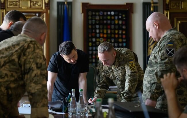 Ультиматуми без гарантій: як Вашингтон тисне на Київ, а Москва готує енергетичний удар - фото 1