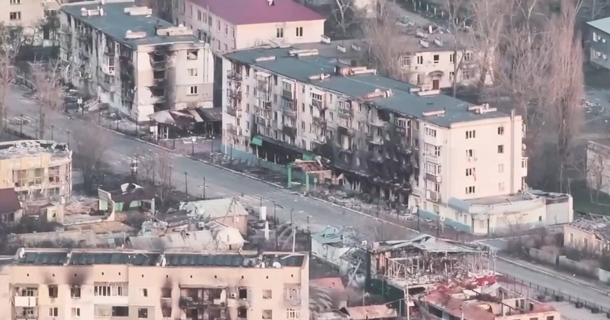 Голод, міни та FPV-дрони над головою: як люди вириваються з окупаційного пекла в Олешках - фото 1