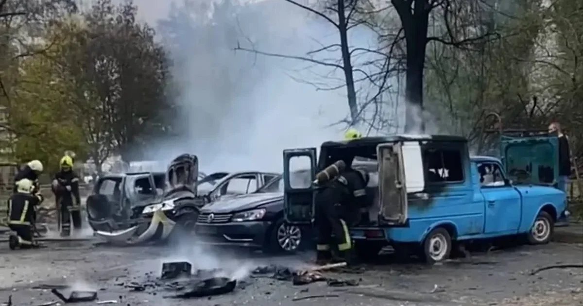 Удар по багатоповерхівці в Кременчуці: двоє загиблих, понад десяток поранених та постраждалі діти - фото 1