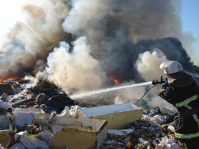 Загорелась новая мусорная свалка - теперь под Николаевом - фото 4290