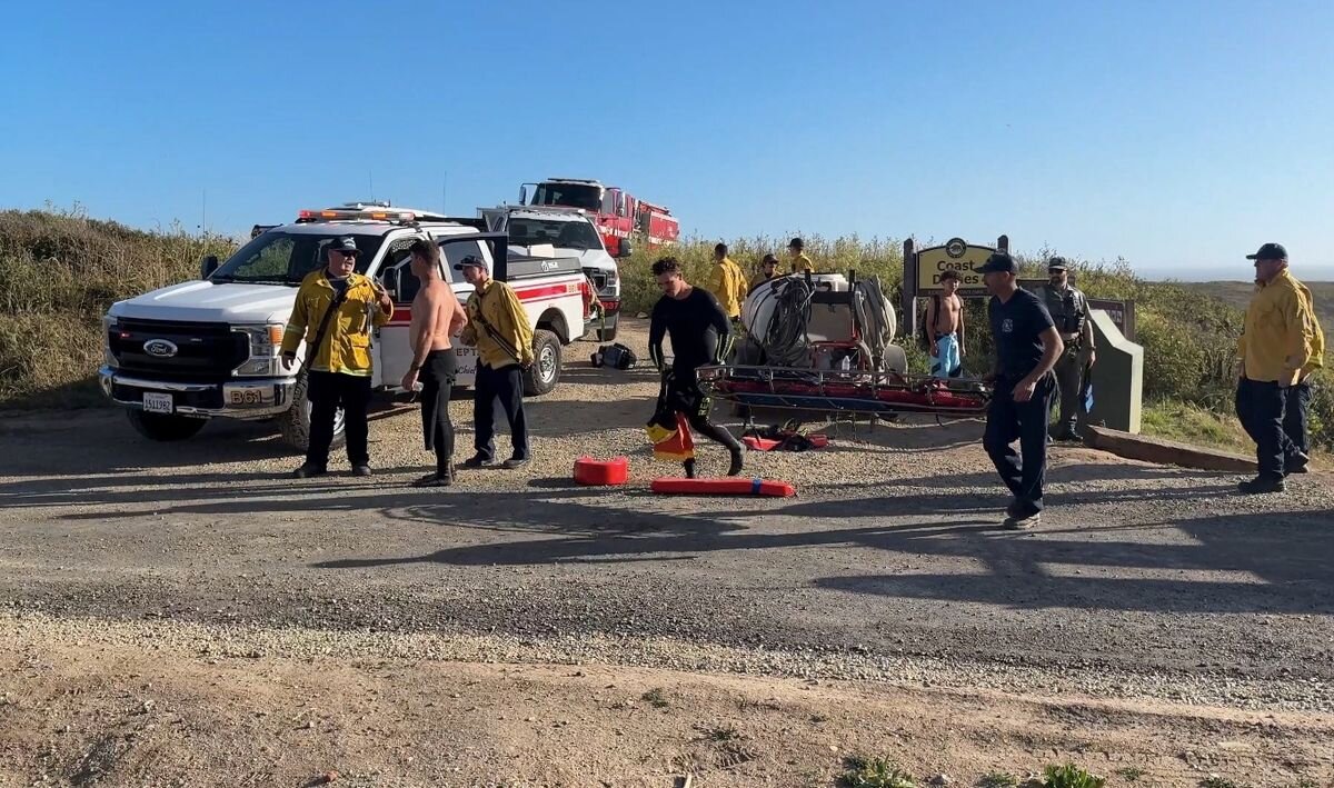 Рятувальна операція на узбережжі Санта-Круз