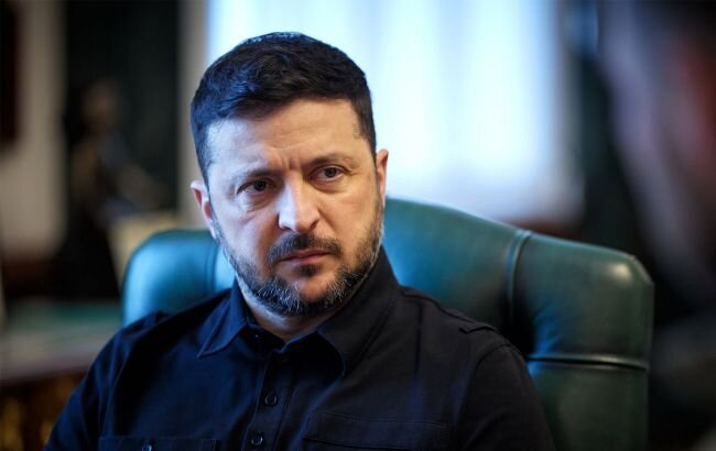 Володимир Зеленський під час заяви про нові призначення для захисту неба