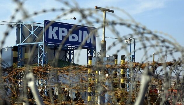 Автозак окупаційних сил у Криму