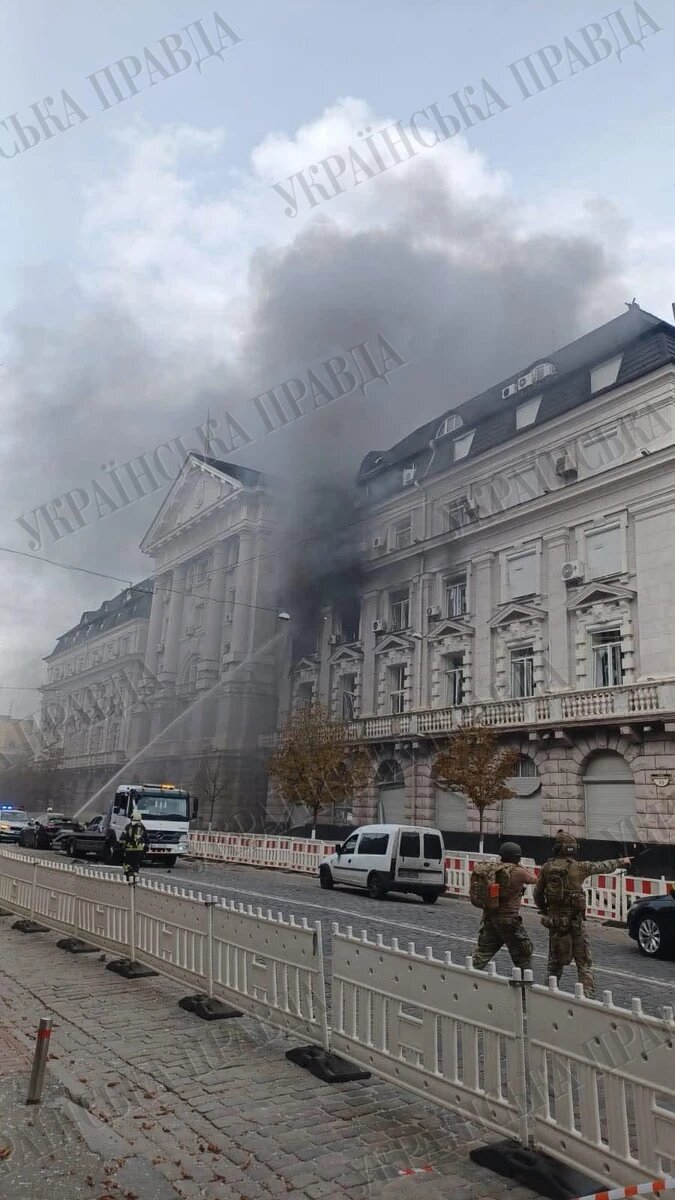 Дим після вибуху в центрі Києва