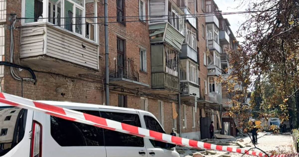 Пошкоджені житлові будинки в Сумах після удару КАБами