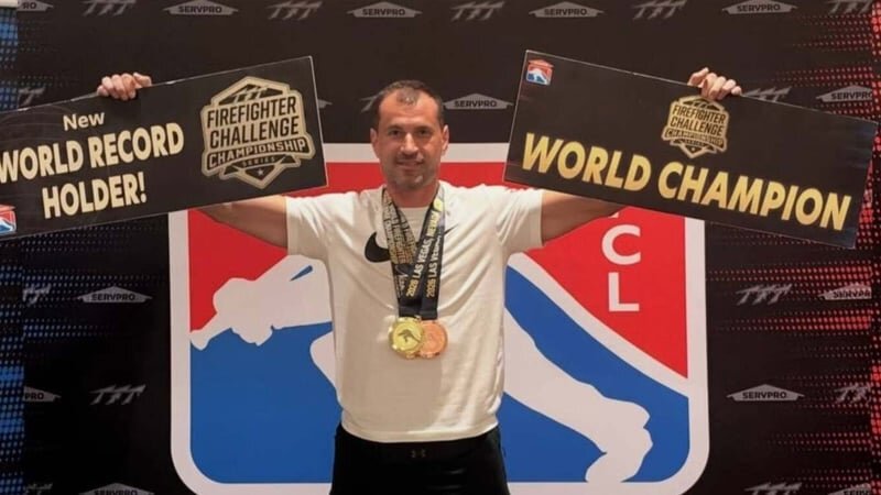 Український вогнеборець Олександр Баран на змаганнях Firefighter Challenge